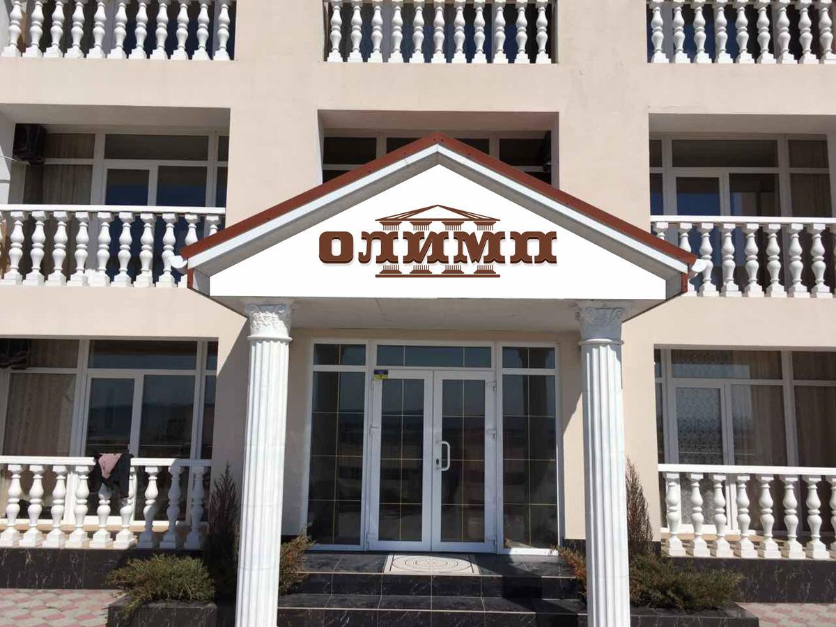 Olimp Hotel Zaliznyi Port Esterno foto